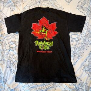 Vintage Rainforest Cafe shirt medium